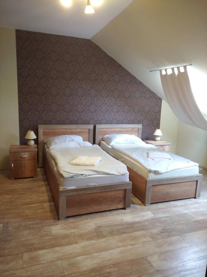 Verba Tanya Bed and Breakfast Kotaj Esterno foto