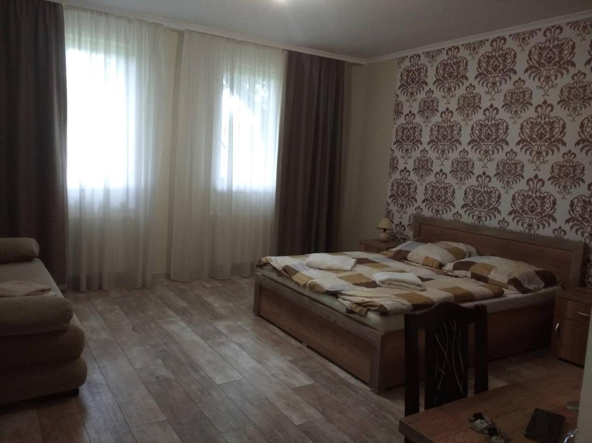 Verba Tanya Bed and Breakfast Kotaj Esterno foto